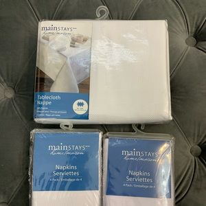White Table Cloth and Napkins New